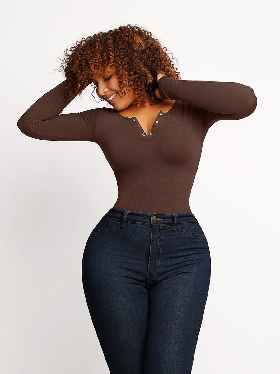 Col en V à la taille cintrée